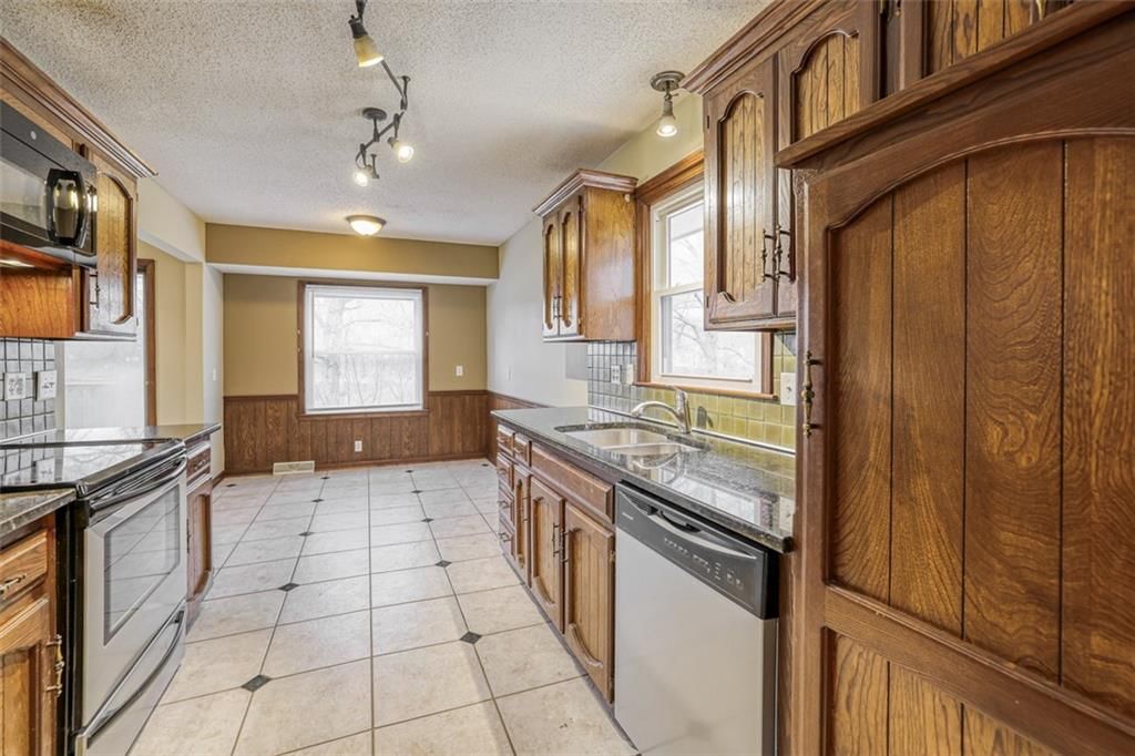3608 NW Blue Jacket Drive — photo 19