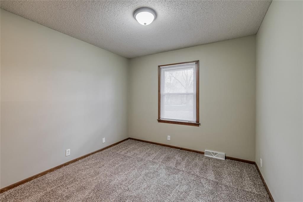 3608 NW Blue Jacket Drive — photo 26