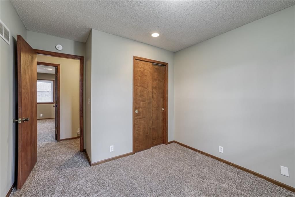 3608 NW Blue Jacket Drive — photo 27