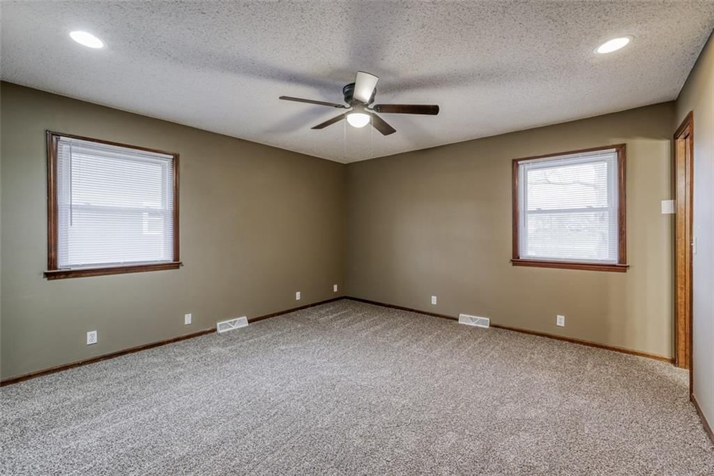 3608 NW Blue Jacket Drive — photo 30