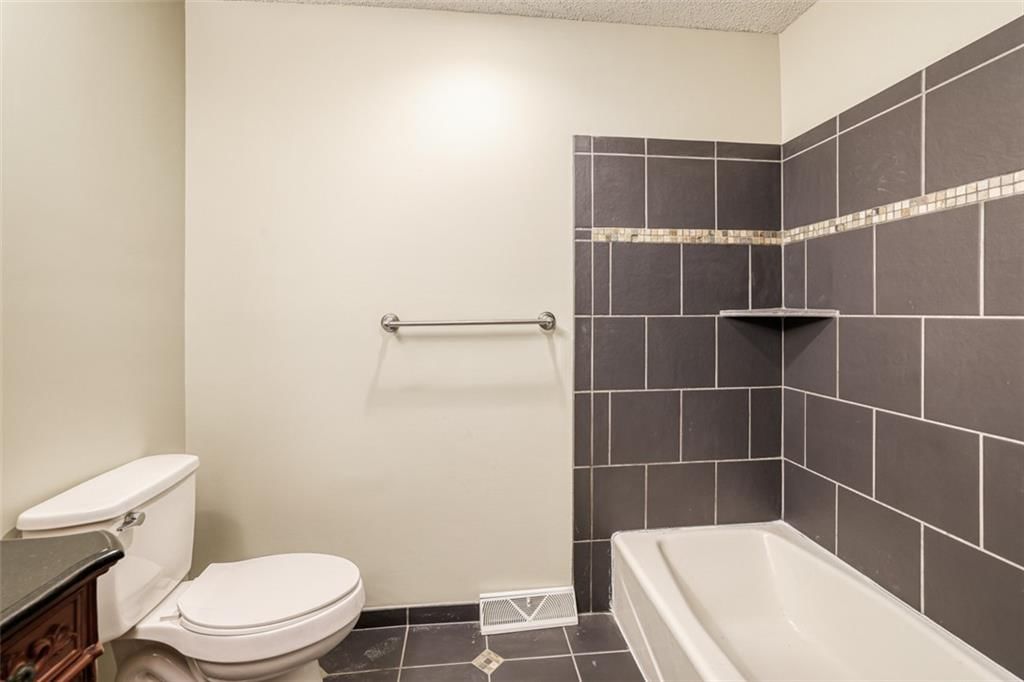 3608 NW Blue Jacket Drive — photo 37