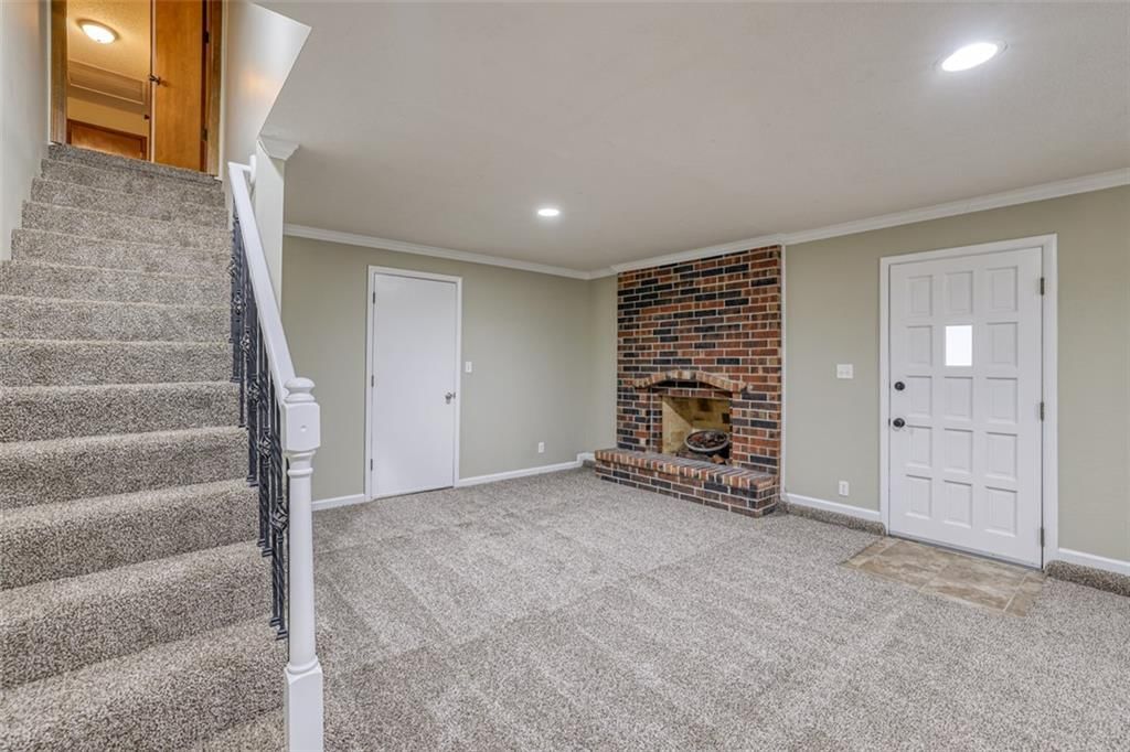 3608 NW Blue Jacket Drive — photo 38