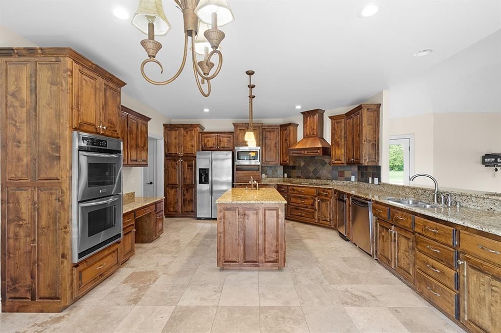 110 Crestwood Estates — photo 9