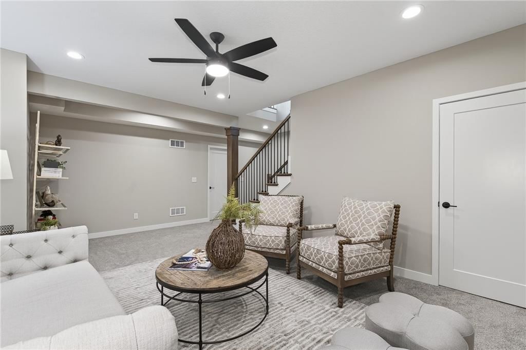 8217 Aurora Street — photo 35