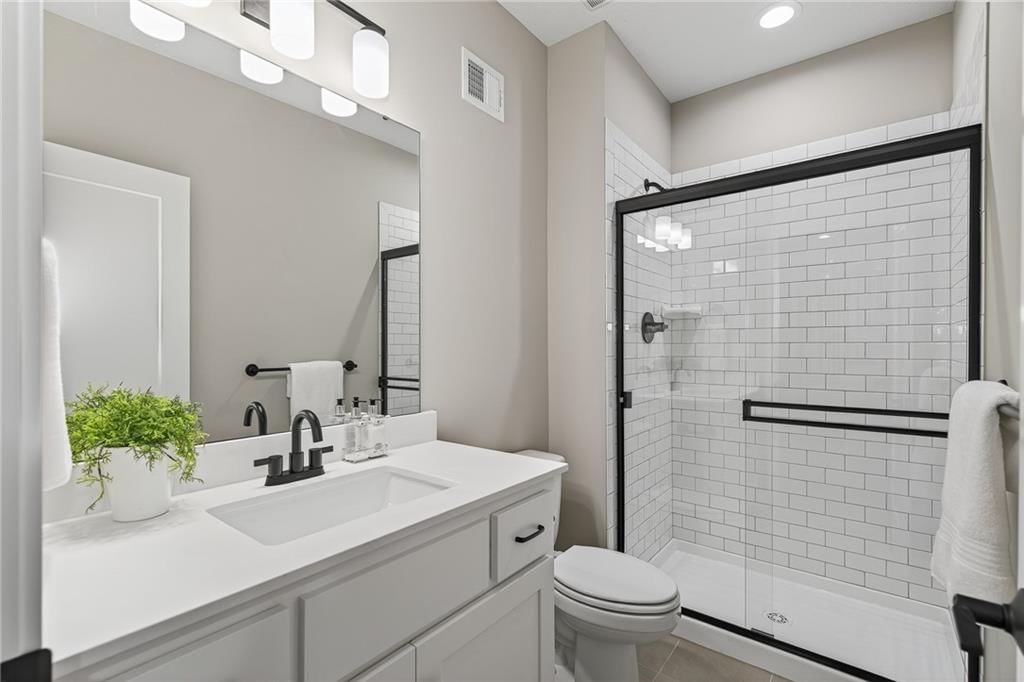 8217 Aurora Street — photo 39