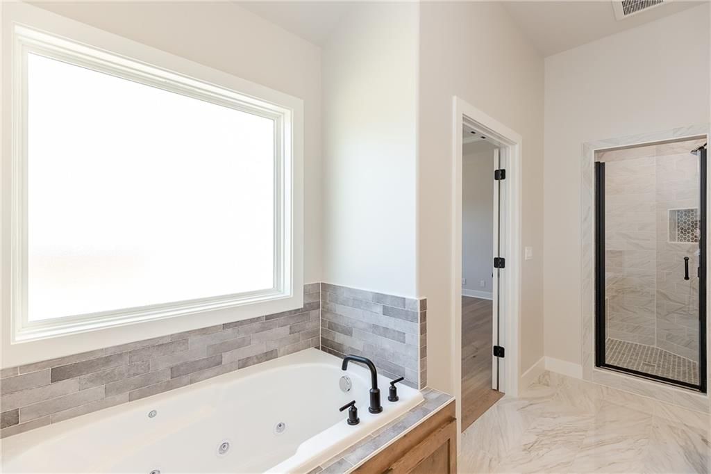 18461 Windsor Street — photo 24