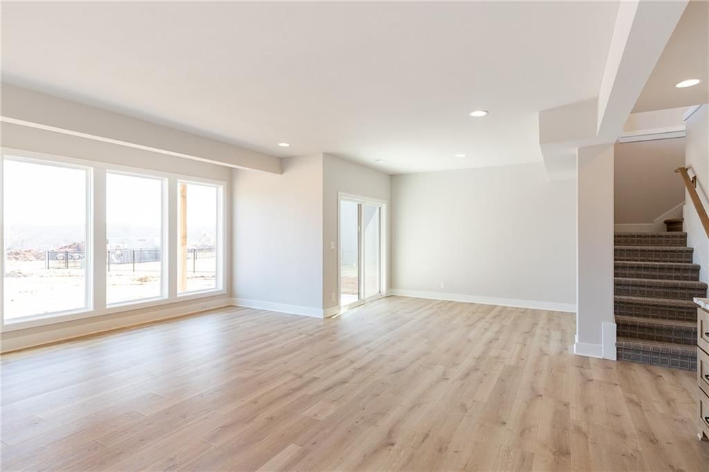 18461 Windsor Street — photo 29