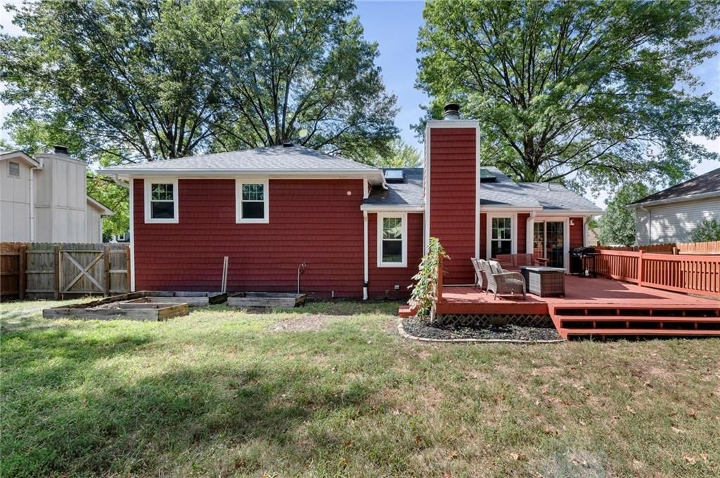 1105 Bristol Way — photo 2