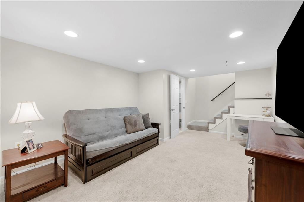 1105 Bristol Way — photo 29