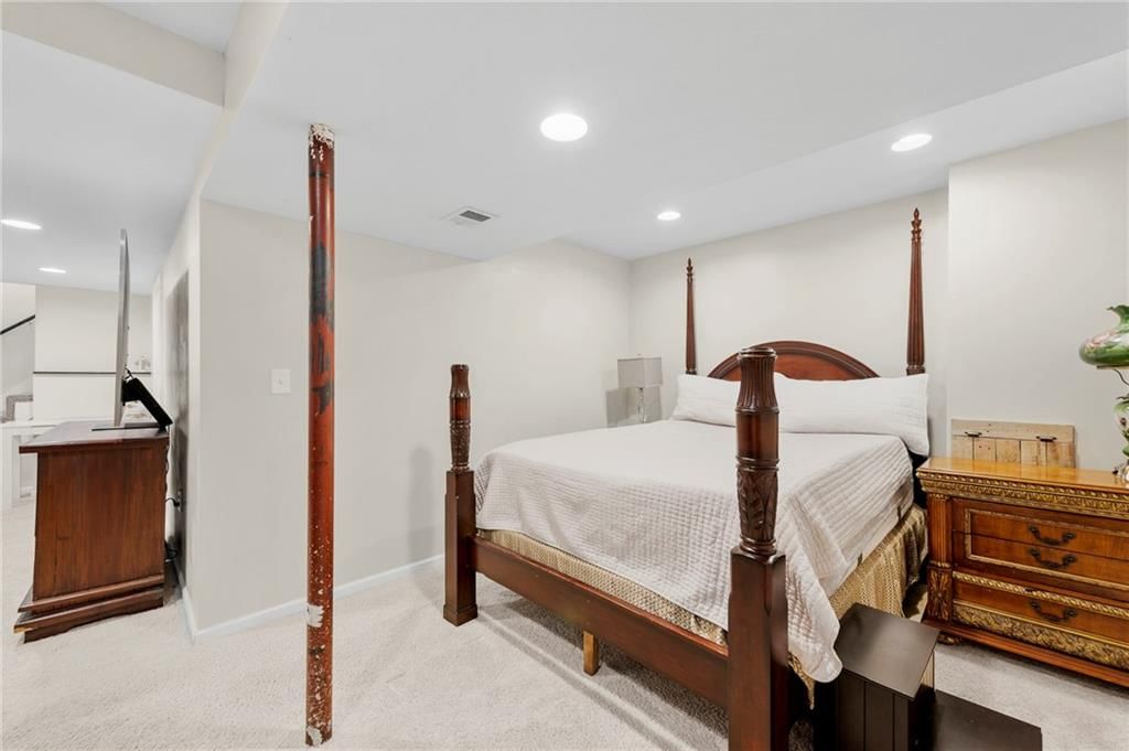 1105 Bristol Way — photo 33