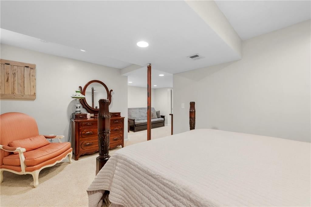 1105 Bristol Way — photo 35