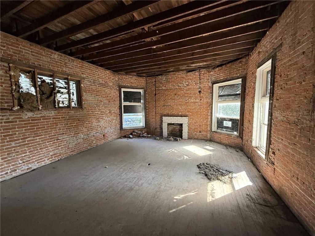 219 W 2nd Street — photo 12