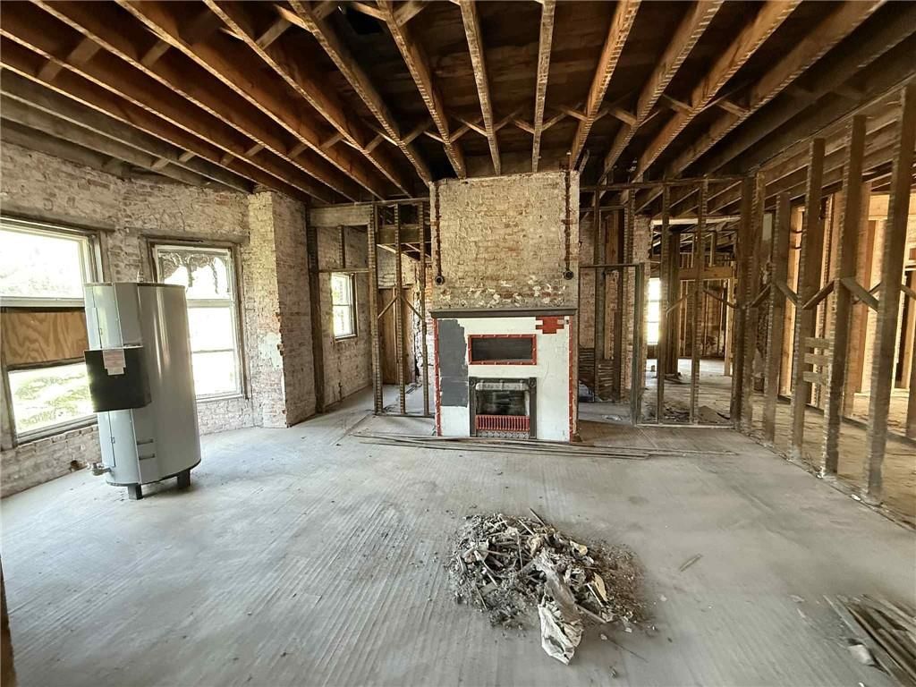 219 W 2nd Street — photo 13