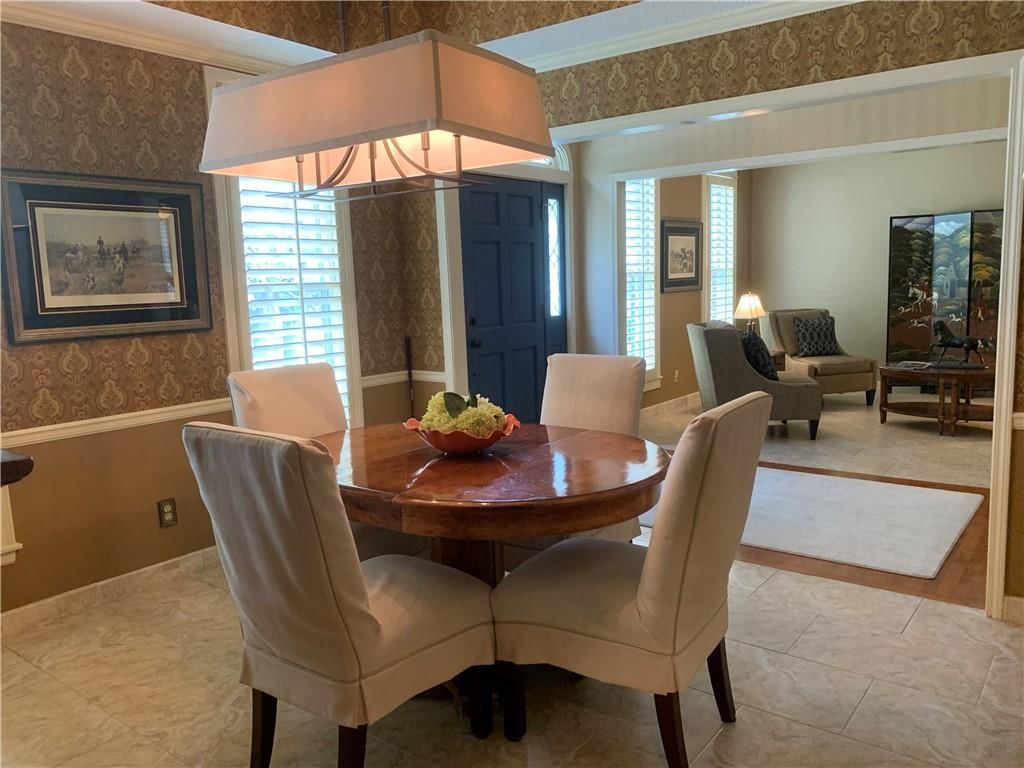 7424 Amoret Avenue — photo 4