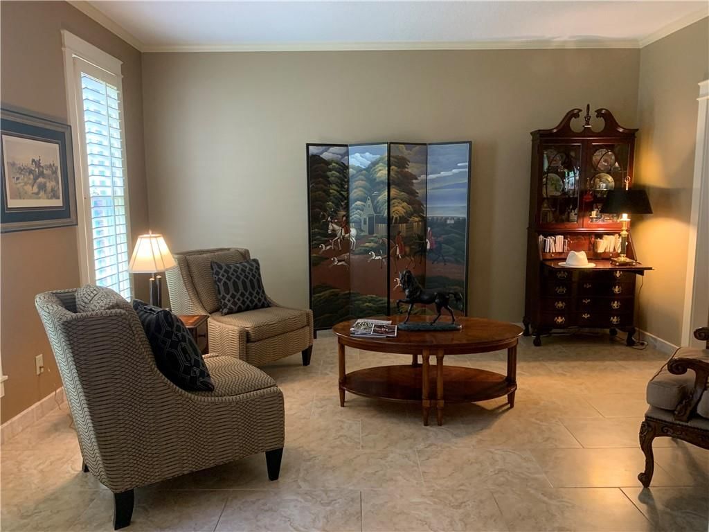 7424 Amoret Avenue — photo 5