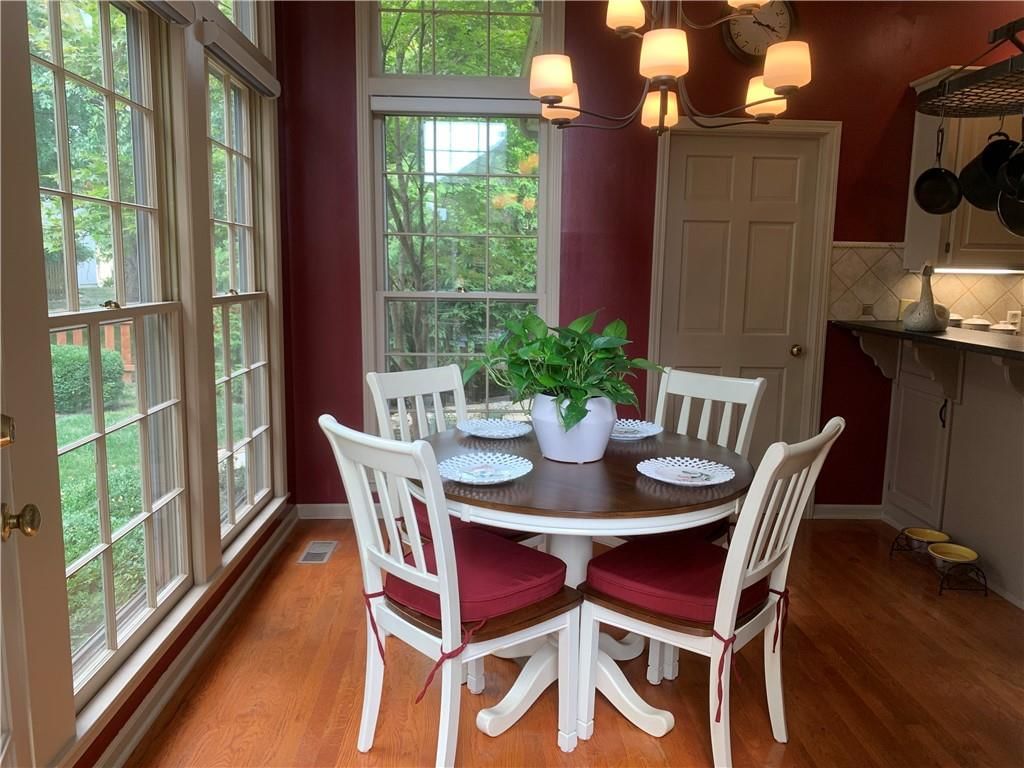 7424 Amoret Avenue — photo 14