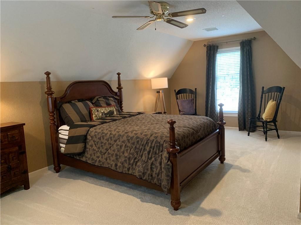 7424 Amoret Avenue — photo 24