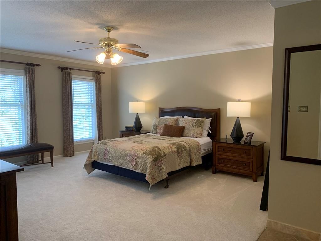 7424 Amoret Avenue — photo 26