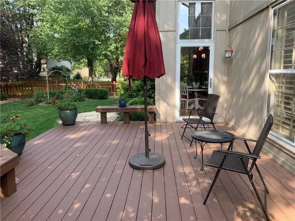 7424 Amoret Avenue — photo 38