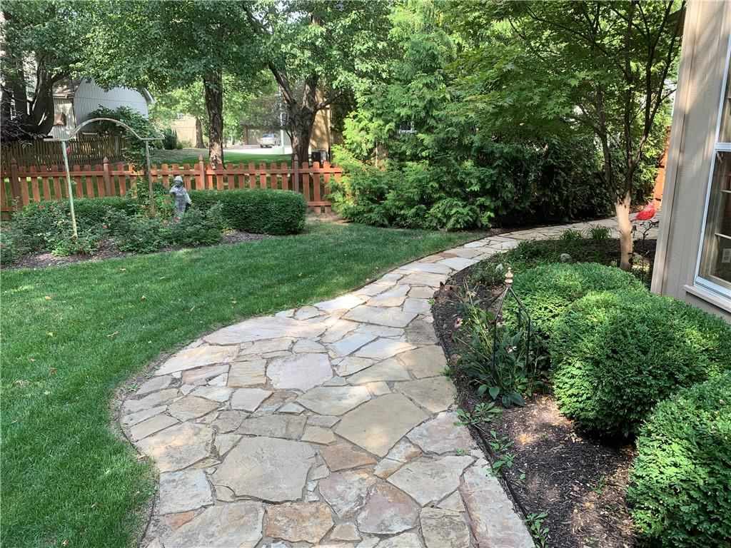 7424 Amoret Avenue — photo 41
