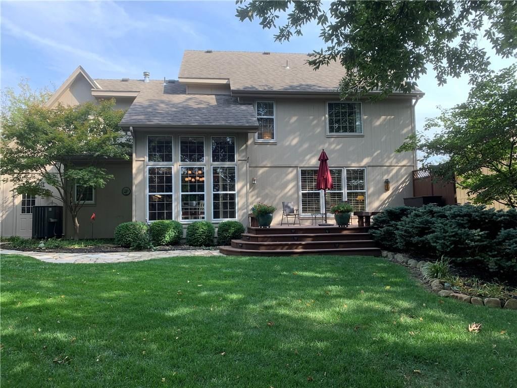 7424 Amoret Avenue — photo 45