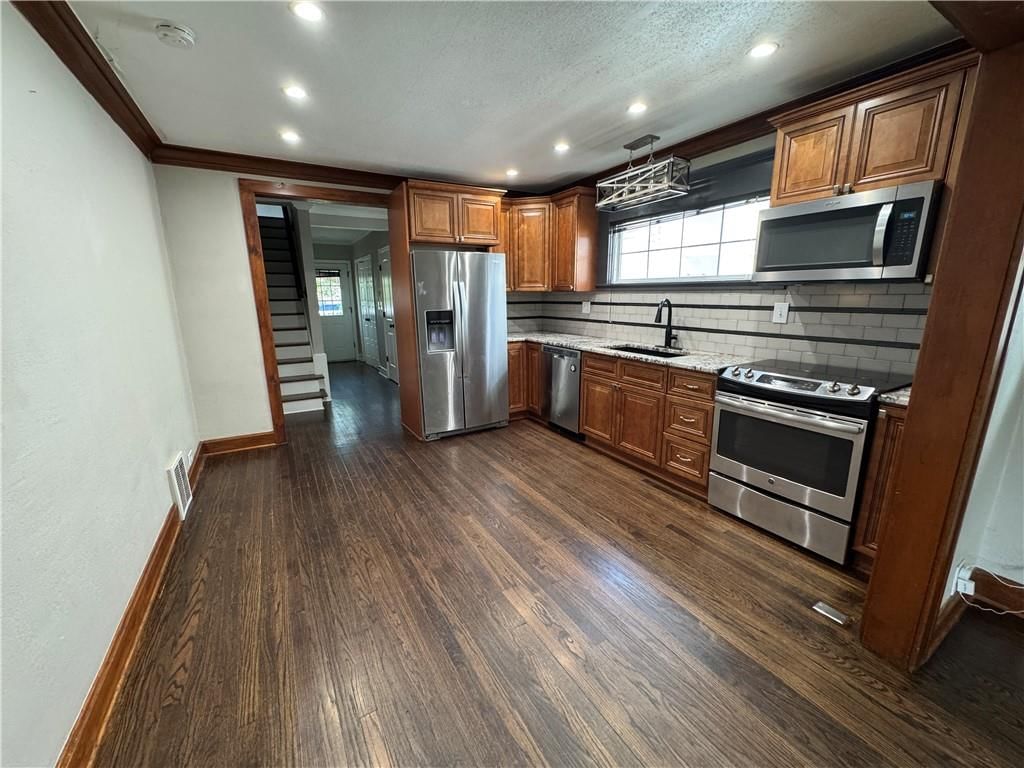 3816 Flora Avenue — photo 13