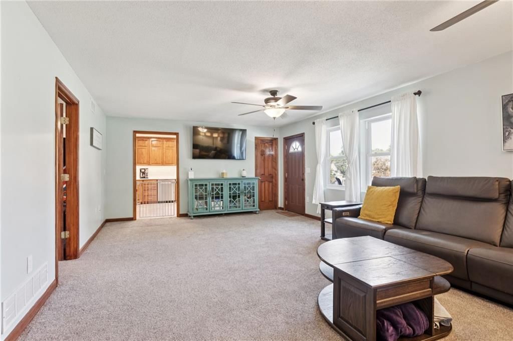 Photo 8 of 36 - 307 N Gallatin Street