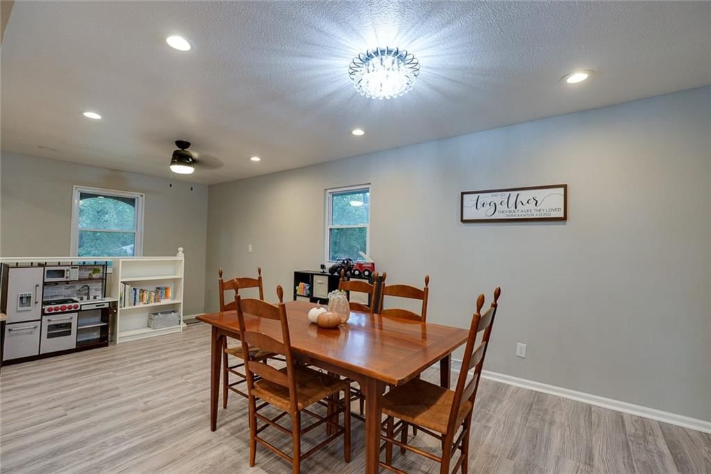 2100 N York Street — photo 11