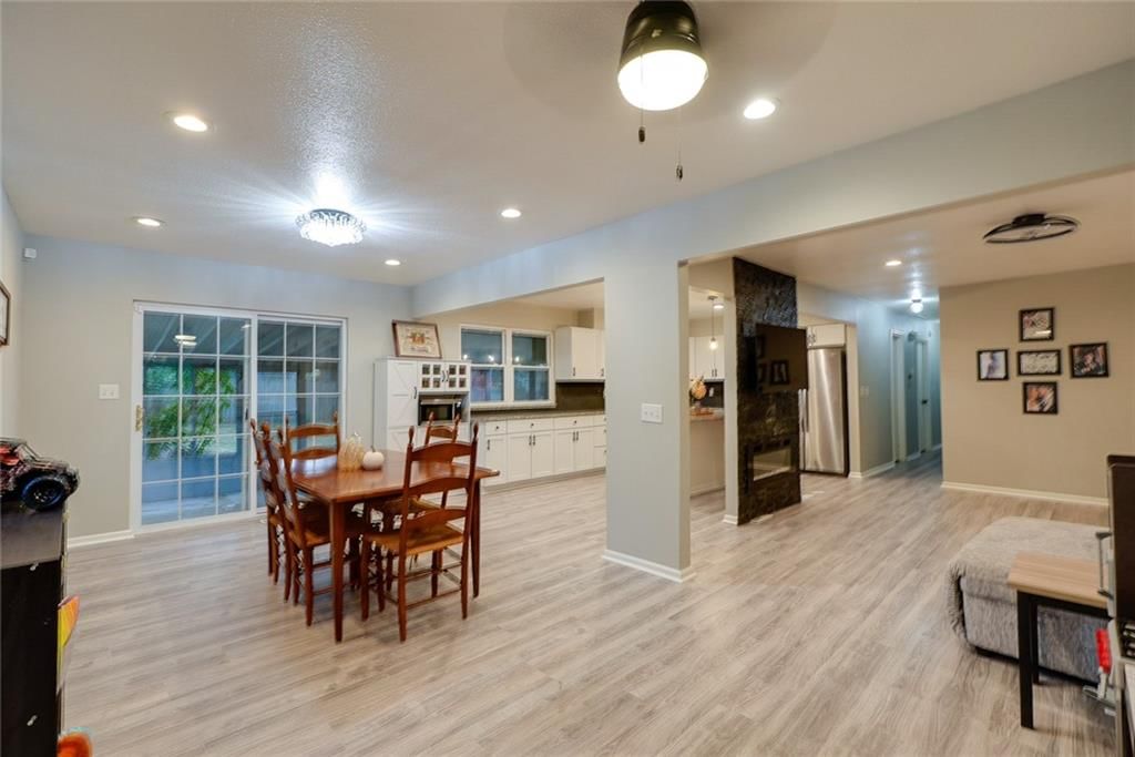 2100 N York Street — photo 12