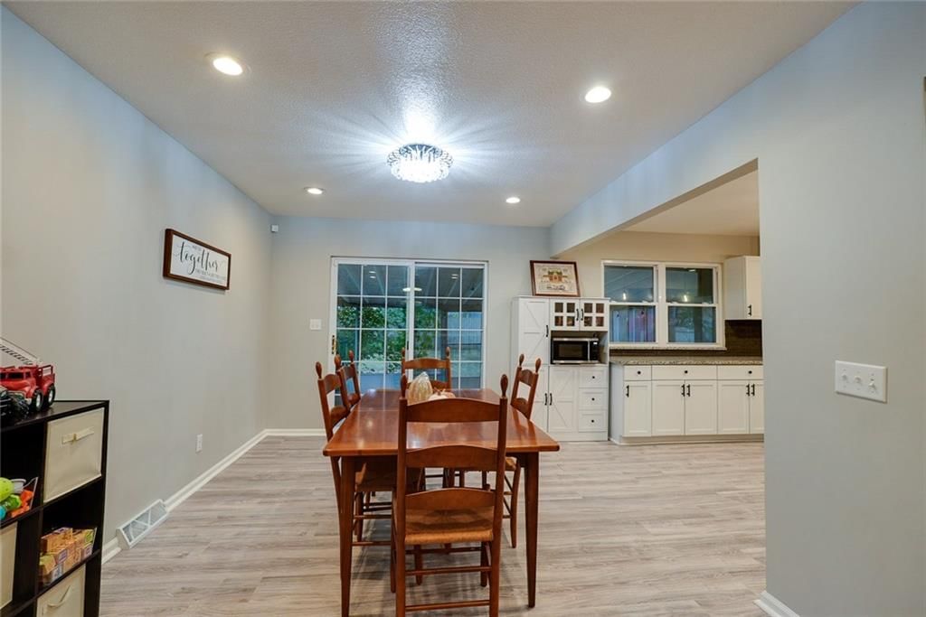 2100 N York Street — photo 13