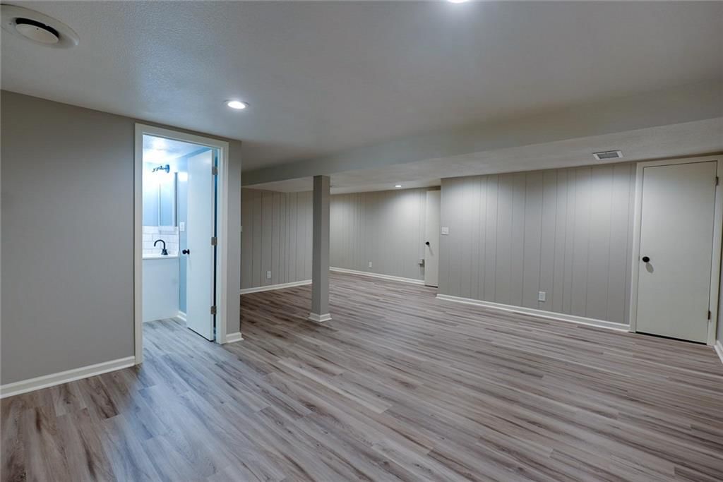 2100 N York Street — photo 31