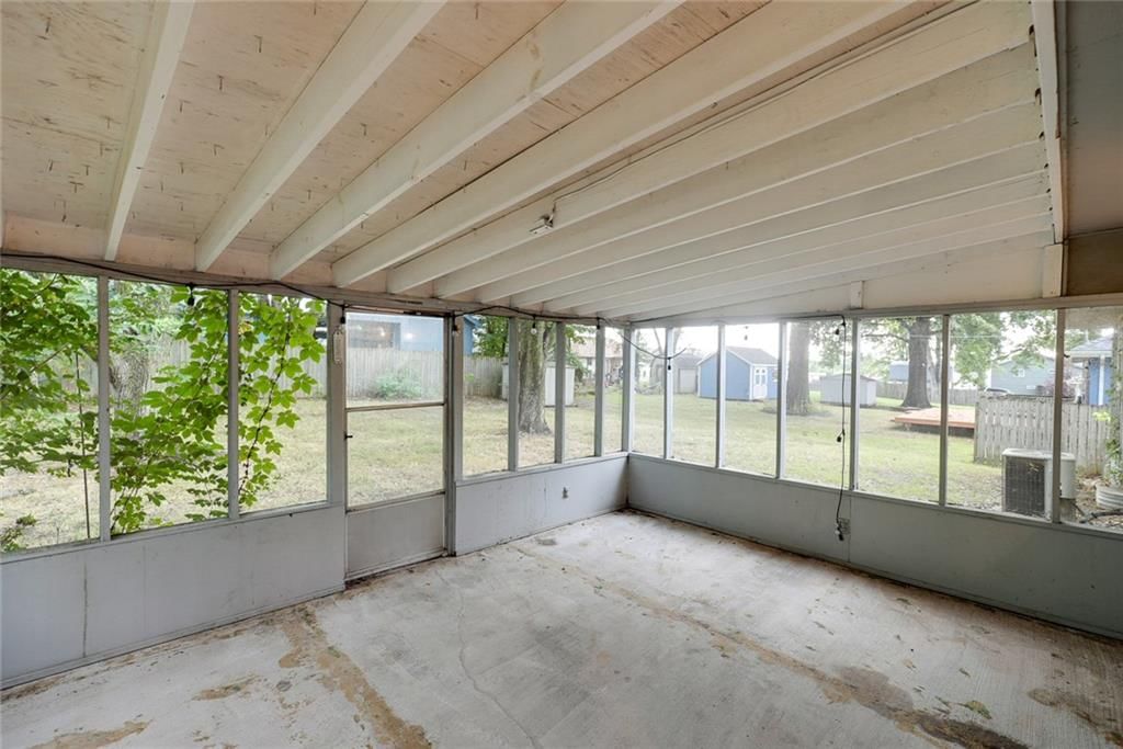 2100 N York Street — photo 34