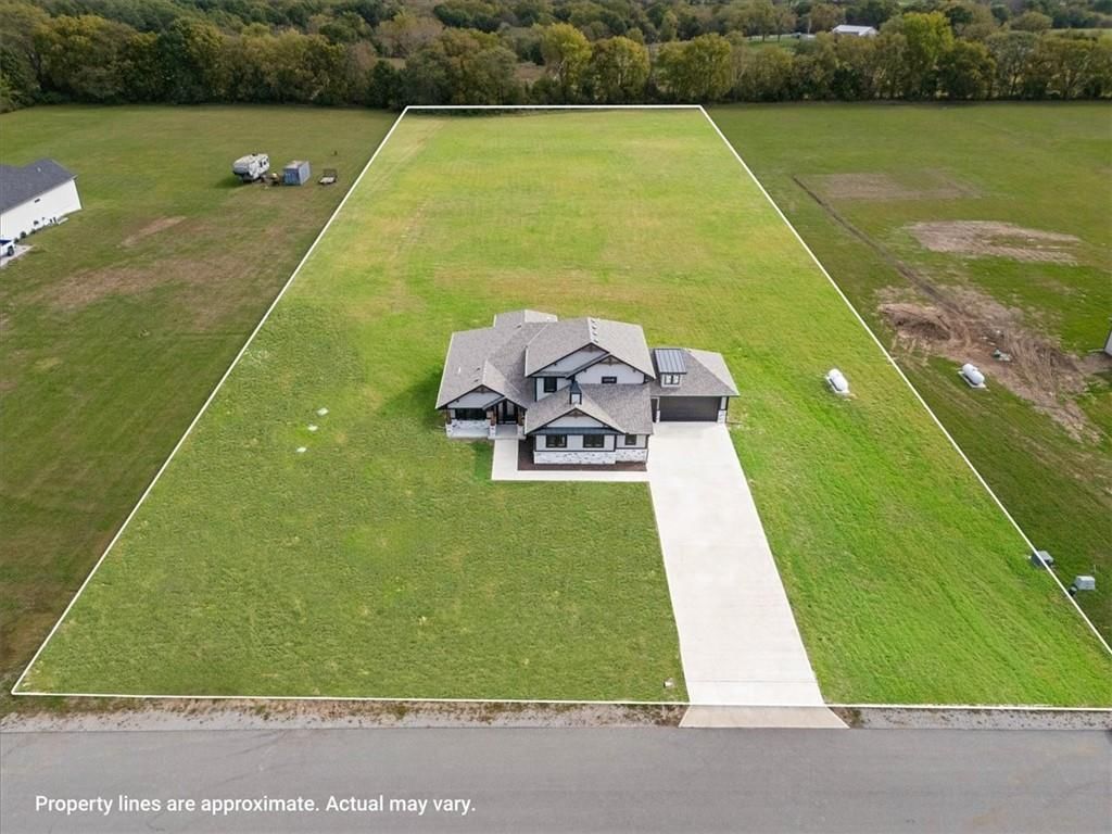 13507 Woodland Ranch Drive — photo 2