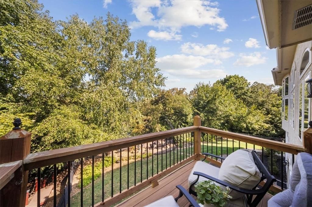 2329 NE Lake Breeze Lane — photo 37