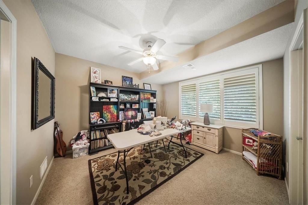 2329 NE Lake Breeze Lane — photo 48