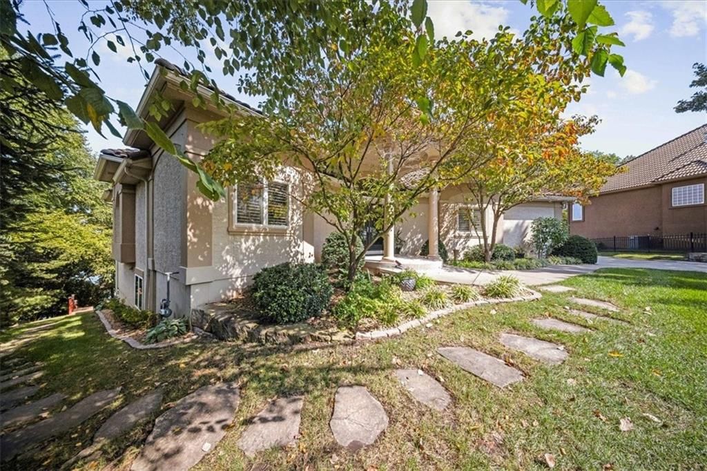 2329 NE Lake Breeze Lane — photo 65