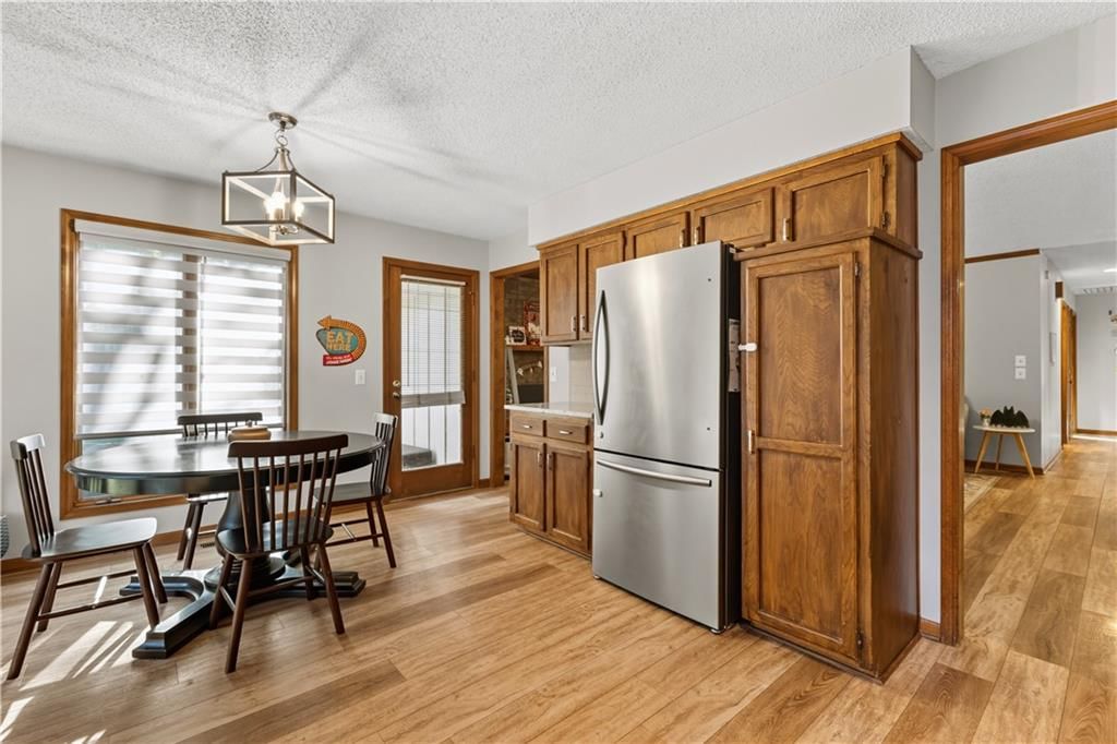 Photo 11 of 31 - 14229 S Raintree Drive