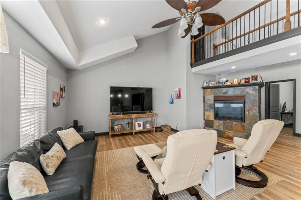 Photo 8 of 62 - 232 L Street