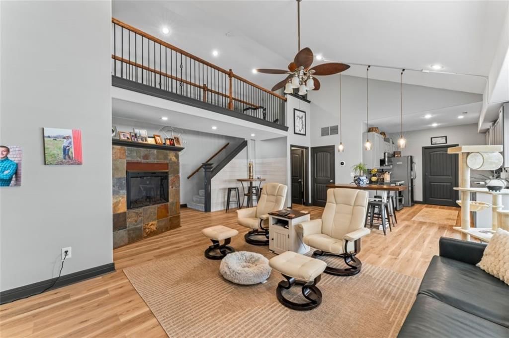 Photo 9 of 62 - 232 L Street