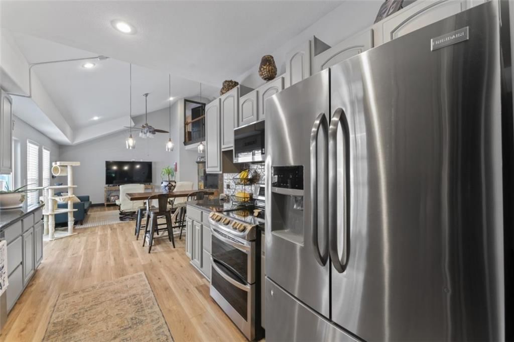 Photo 14 of 62 - 232 L Street