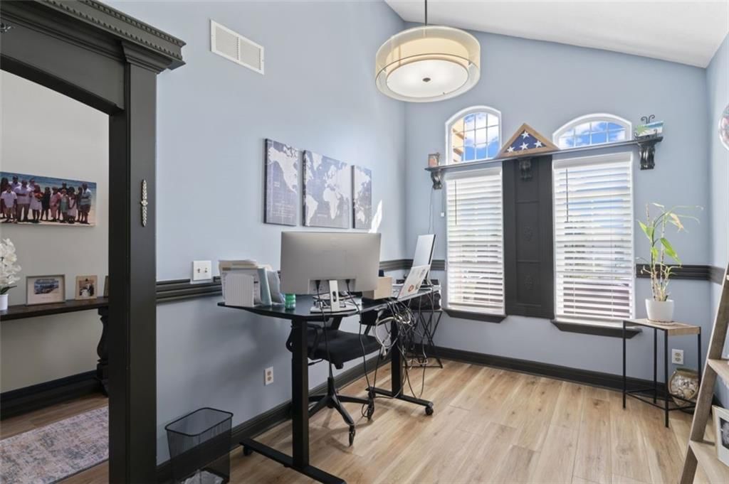 Photo 20 of 62 - 232 L Street