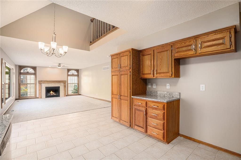 3665 SW Kimstin Circle — photo 8