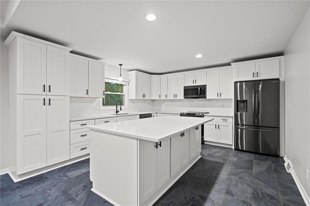 25 W 92nd Terrace — photo 9