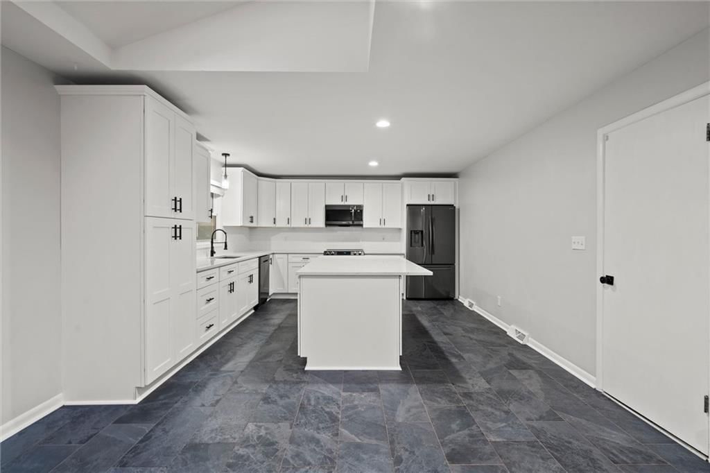 25 W 92nd Terrace — photo 10