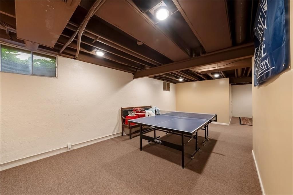 Photo 33 of 47 - 2401 W 123rd Terrace