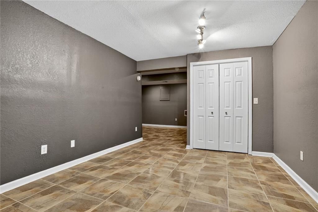 1829 Kansas Avenue — photo 16