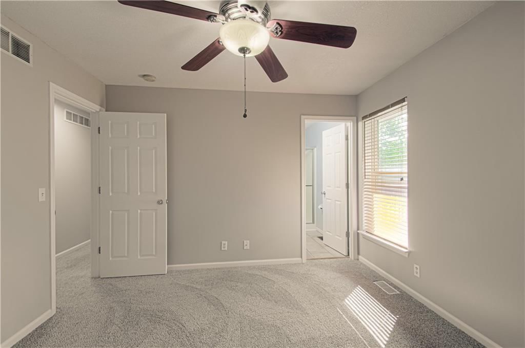 1017 Rose Avenue — photo 13