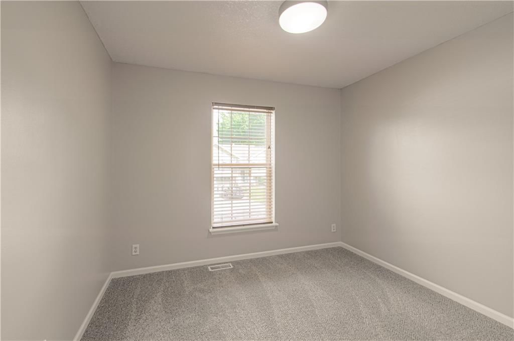 1017 Rose Avenue — photo 17