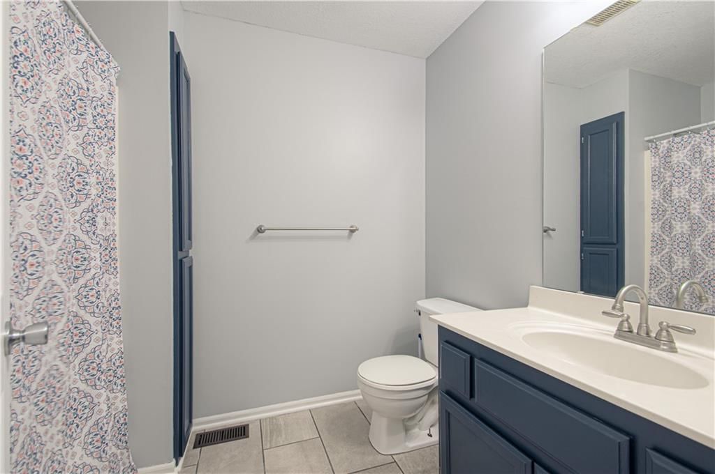 1017 Rose Avenue — photo 19