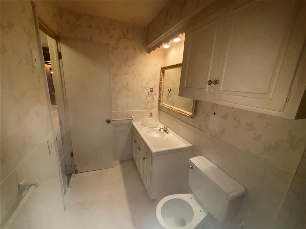2710 W 50th Terrace — photo 33